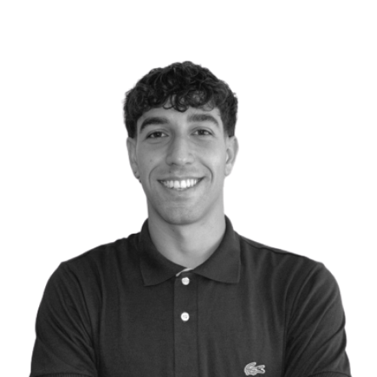 Victor, Marketing Project Manager at Aibo Solutions, expert in digital strategies, social media and branding for hotels.